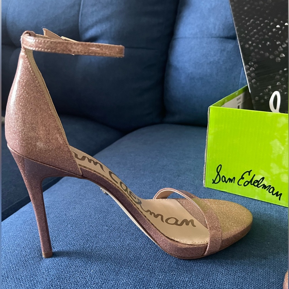 New in Box Sam Edelman Metallic Pink Ankle Strap High Heels